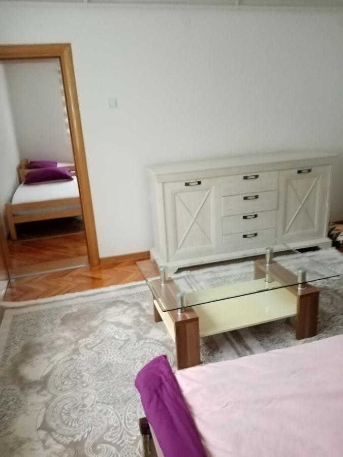 Azra Apartment Високо Екстериор снимка