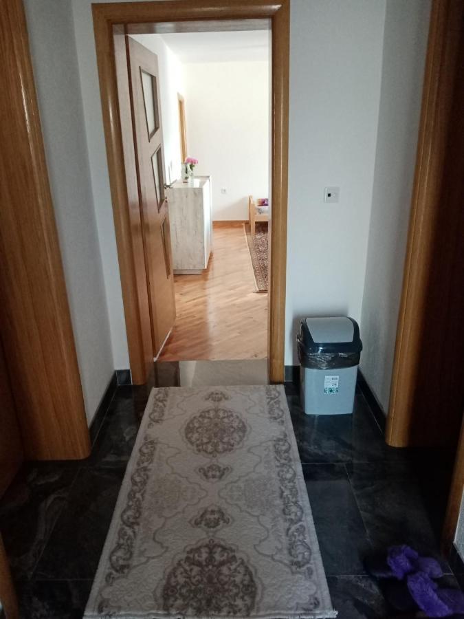 Azra Apartment Високо Екстериор снимка